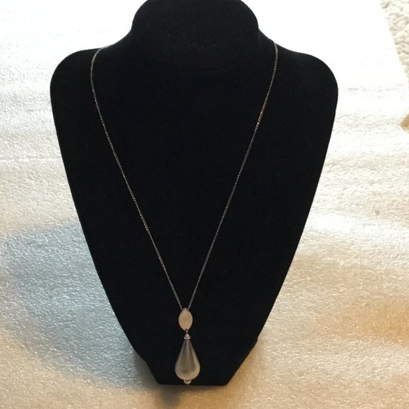Sarah Coventry necklace w/ swirling pendant - Picture 3 of 12